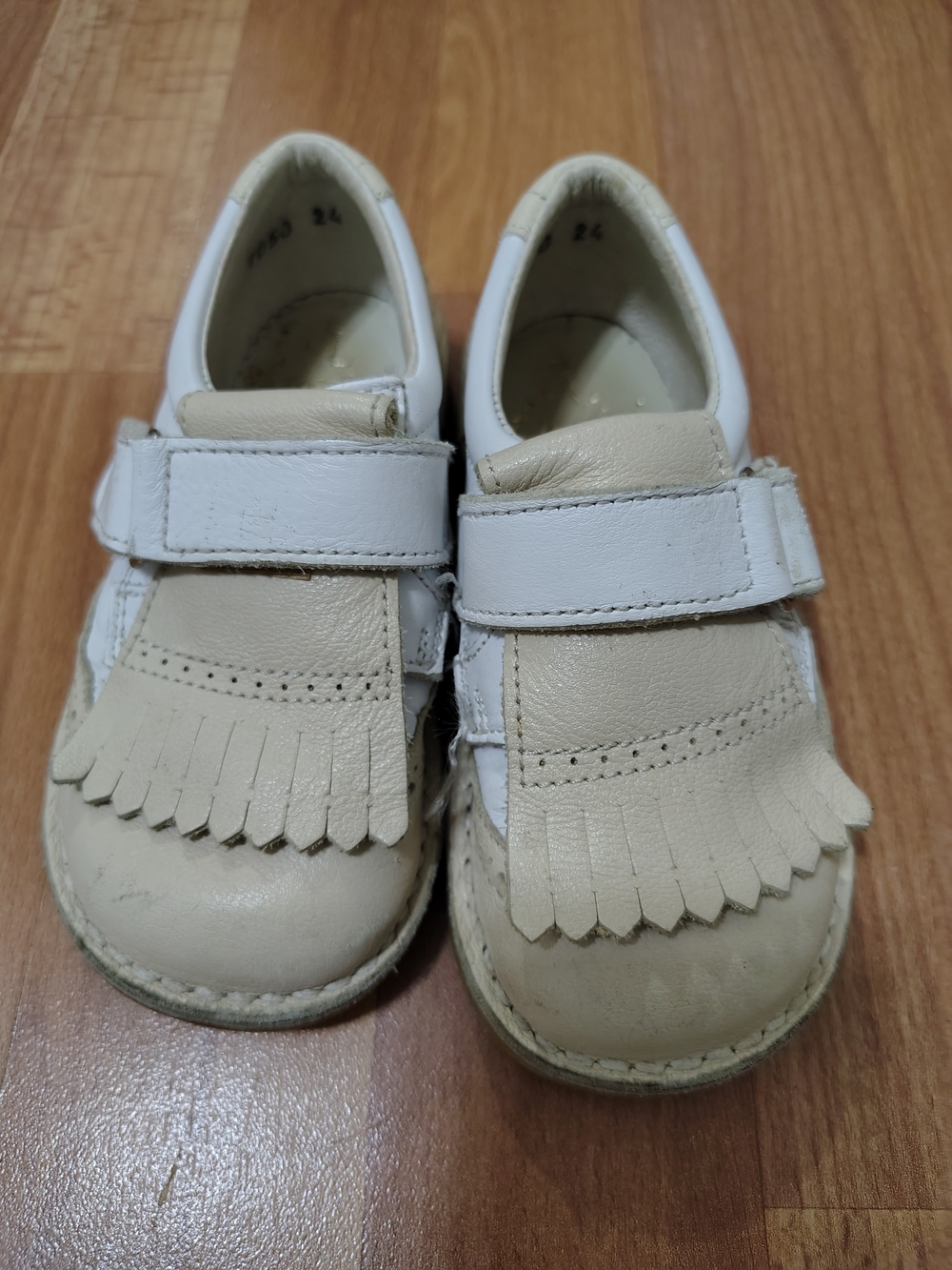 Luccini Omega Toddler Size 24 (US 8) Shoes White/Cream Leather Made in Spain